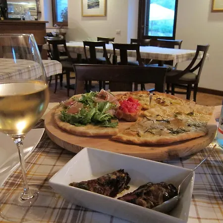 Farma Agriturismo Relais La Scala Di Seta Potenza Picena